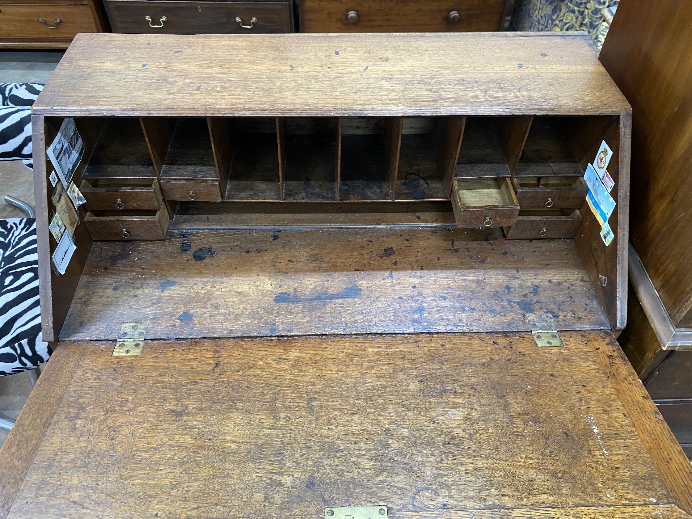 A George III oak bureau, width 92cm, depth 48cm, height 104cm